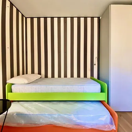 Apartment Luxury 2bed-2bath In Location